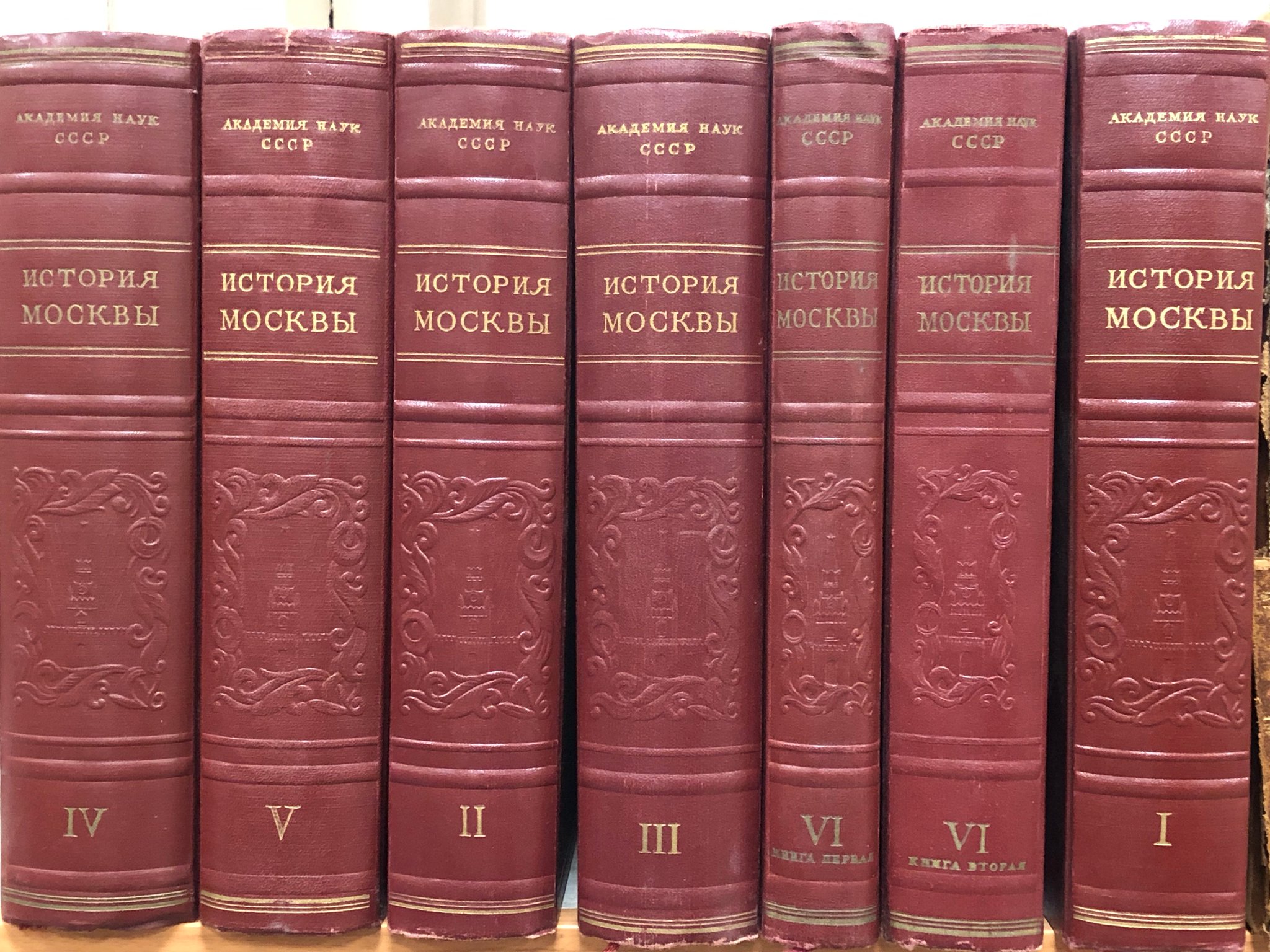 Русский классик. 19 Век век золотой литературы. Золотой век русской литературы. Русская литература золотого века. Книги русских писателей золотого века.